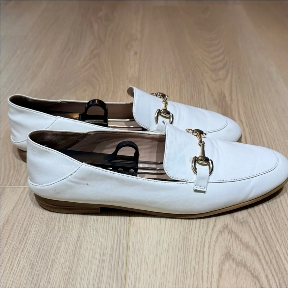 BCBG Women's BCBGeneration Zeldi White Leather Loafers Size 8.5